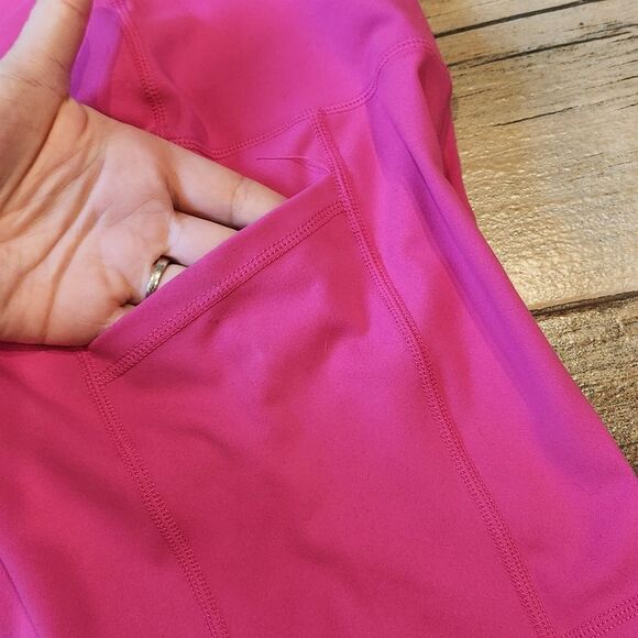 🔹️NWT Yogalicious Hot Pink Lux Tribeca Side Pockets 5" Bike Shorts XSmall - Picture 7 of 10